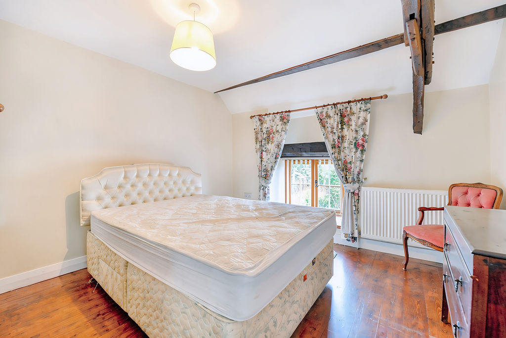 Bedroom- click for photo gallery
